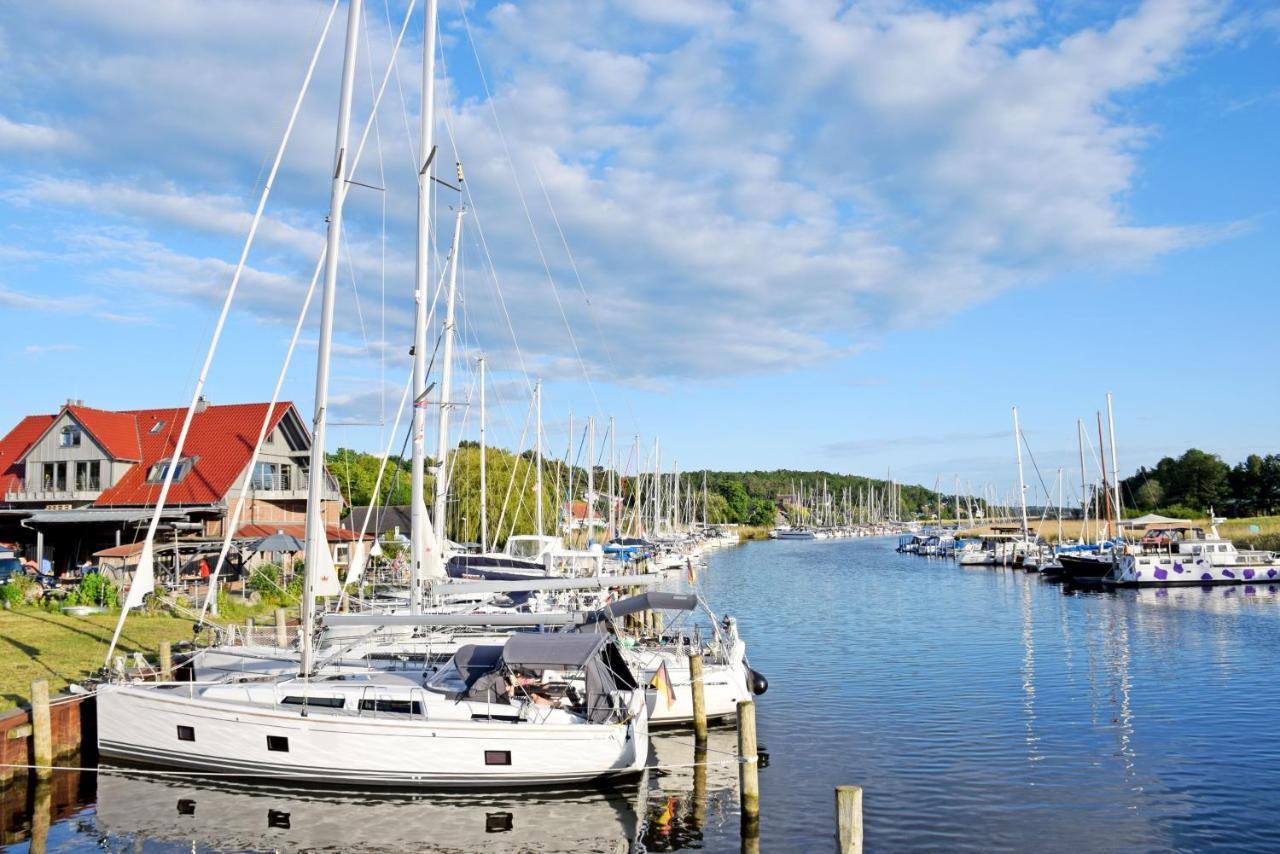 Schoene Ferienwohnungen Mit Kamin Im Ostseebad Sellin Exteriér fotografie